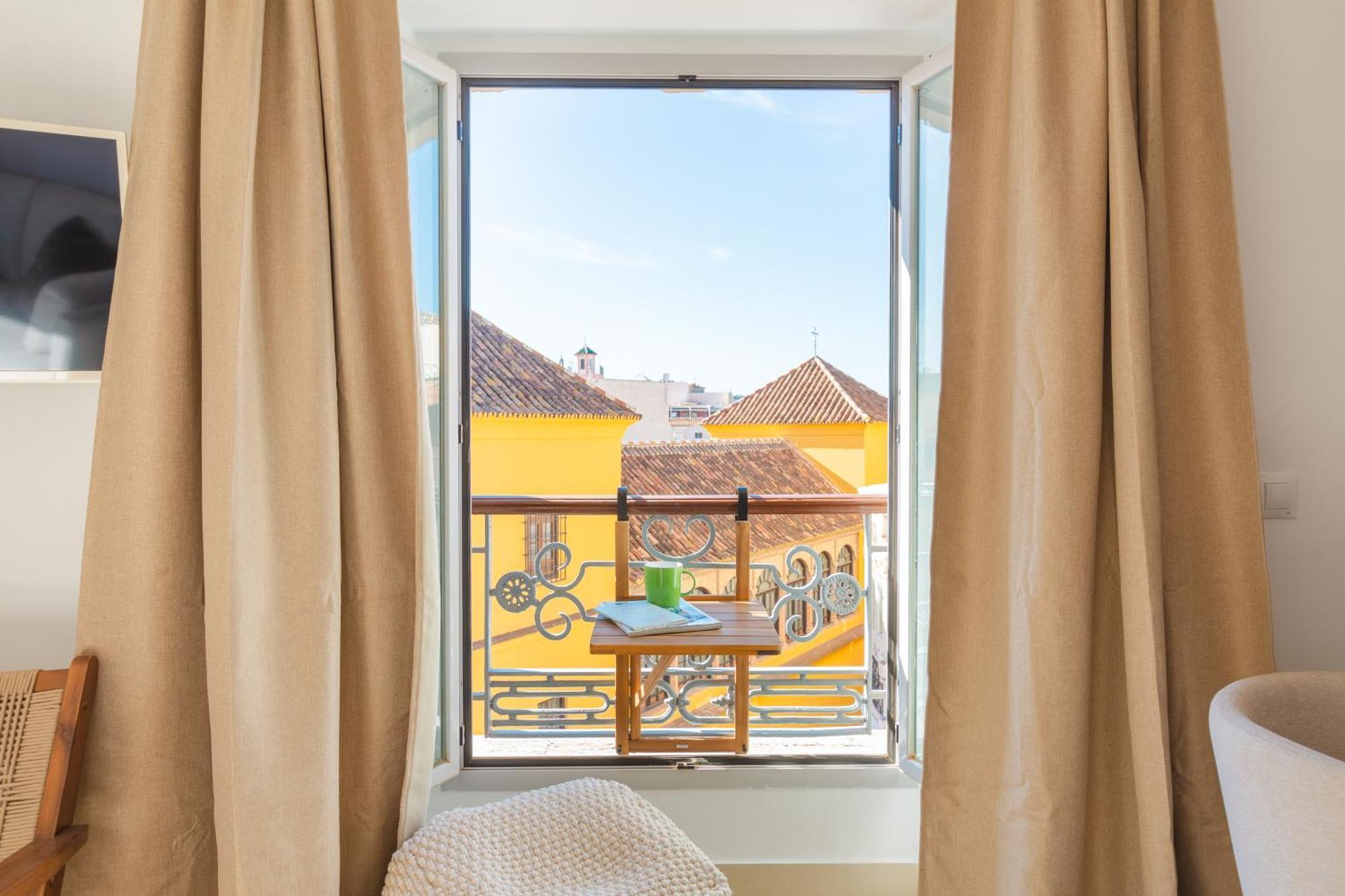 Апартаменты Balcon De La Catedral Малага Экстерьер фото
